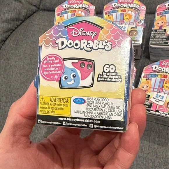 7 Disnep Doorables Technicolor Mini Peek - Picture 2 of 2